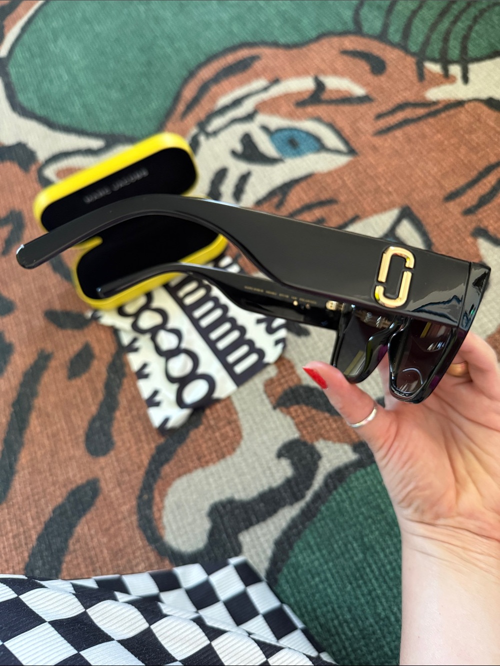 Marc Jacobs Polarized Sunglasses - Picture 5 of 8